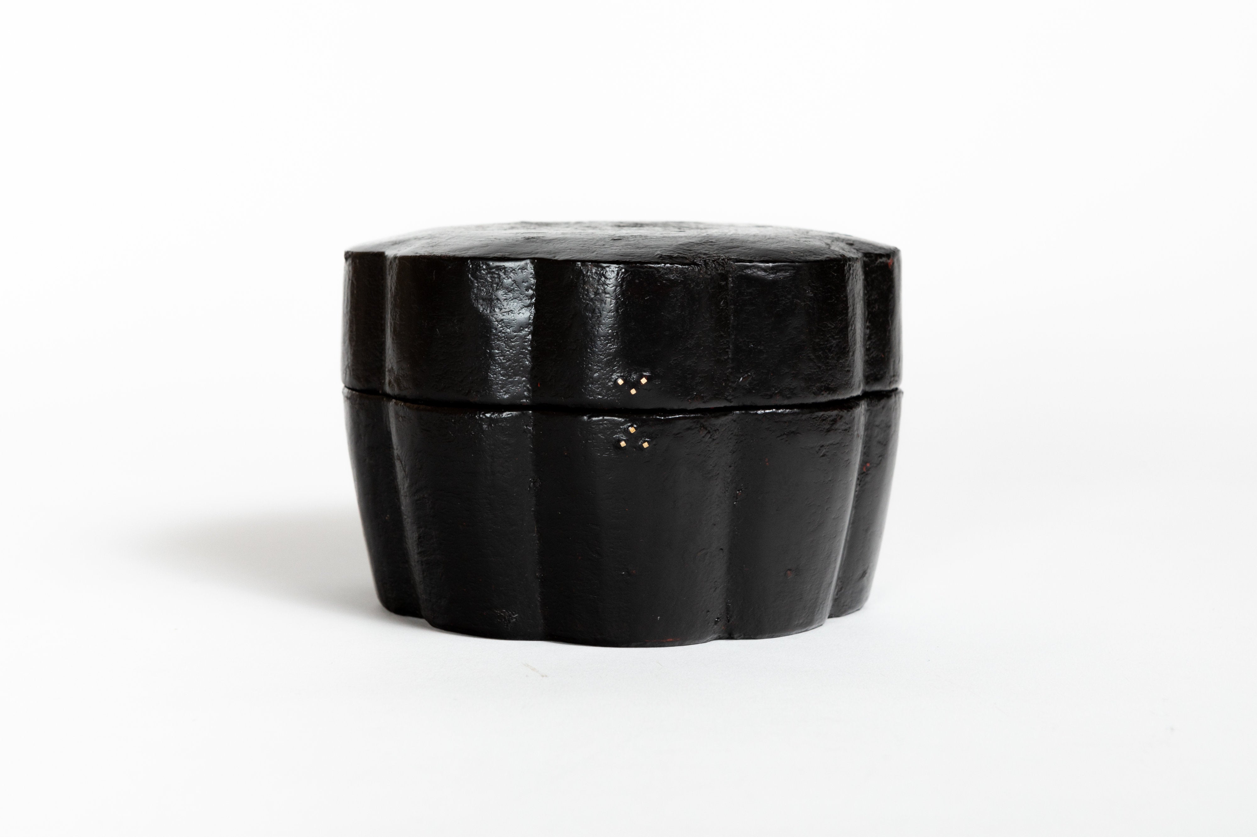 黒漆花形箱 | 松崎融 | 漆器 | 木工