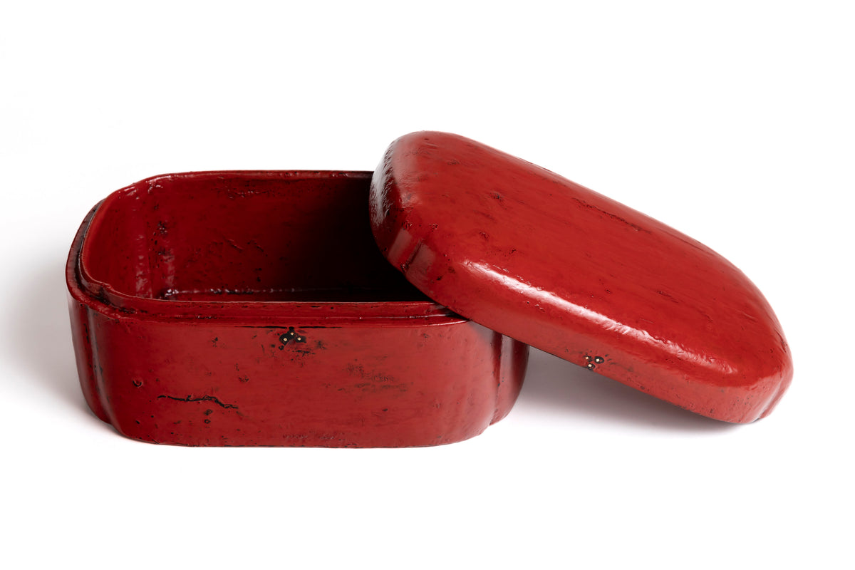 Vermilion Lacquer Box with Indented Corners | Tohru Matsuzaki