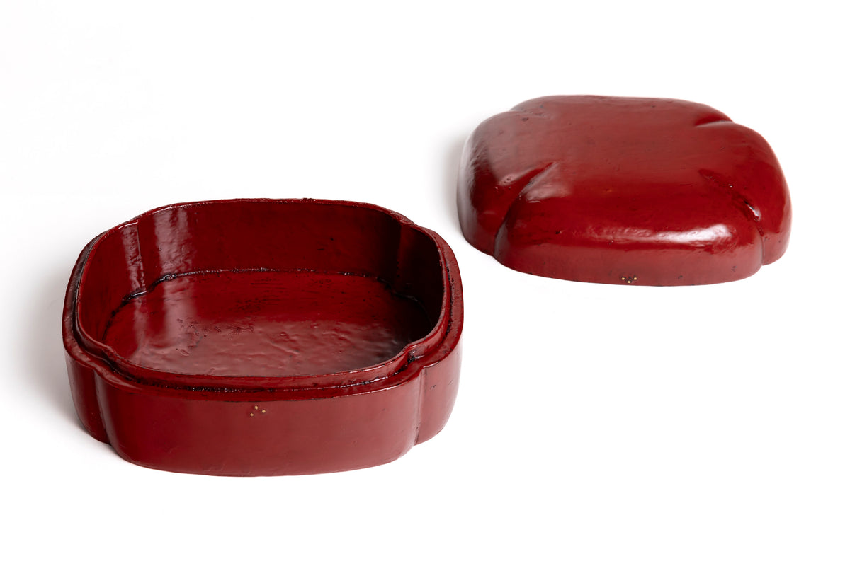 Vermilion Lacquer Box with Indented Corners | Tohru Matsuzaki