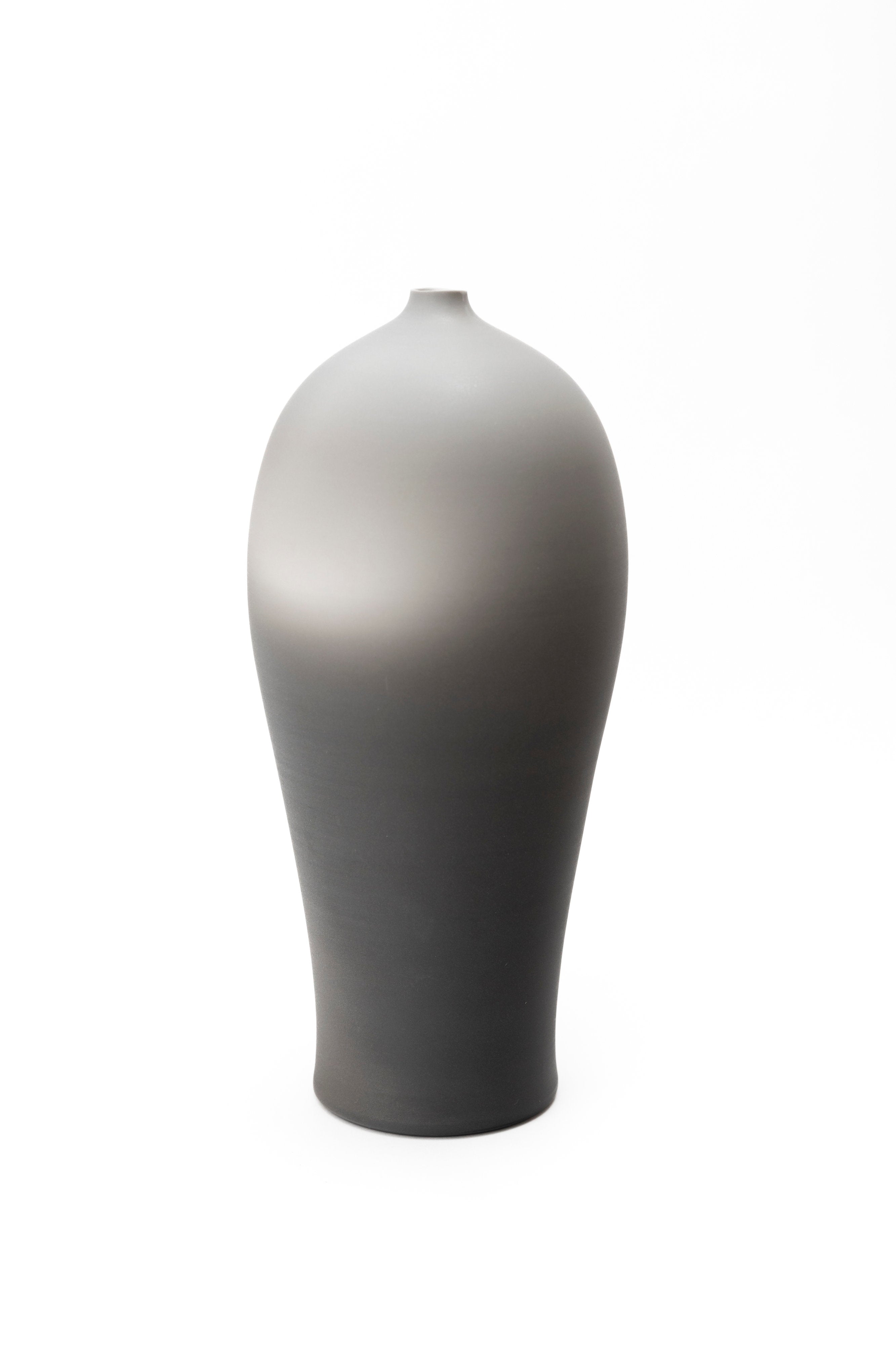 グレー花入れ | 森岡 希世子