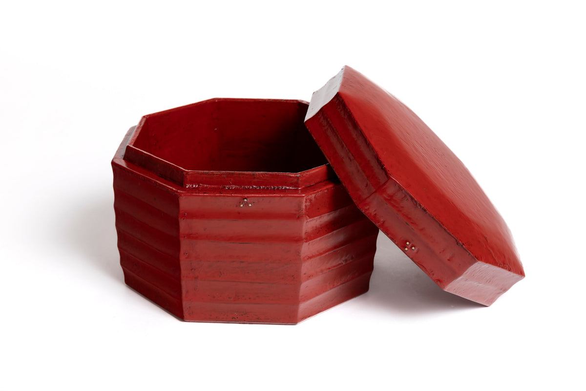 Vermilion Lacquer Shinogi Octagonal Box | Tohru Matsuzaki