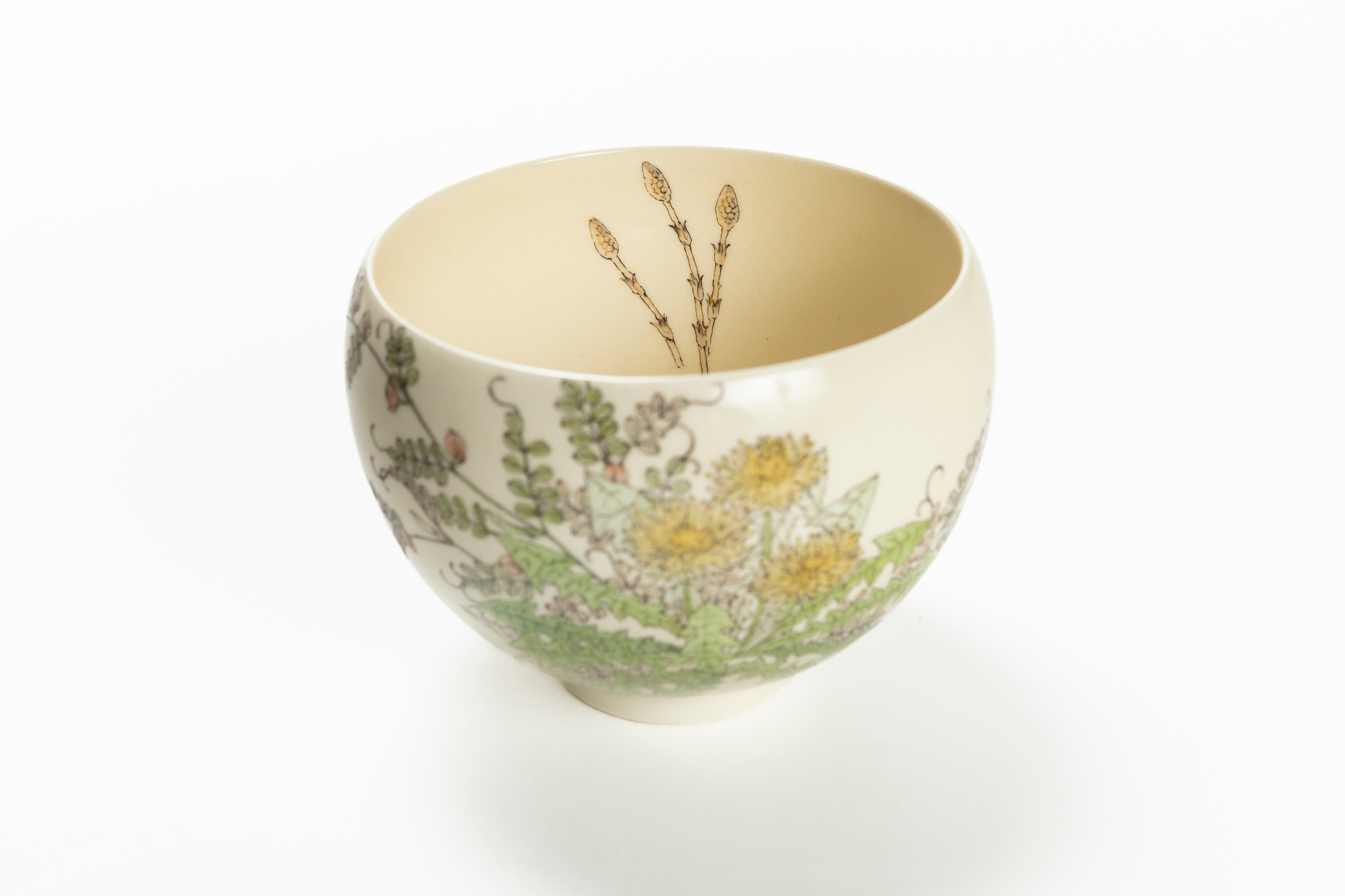 竹内 瑠璃|色絵茶盌「春野に遊ぶ」