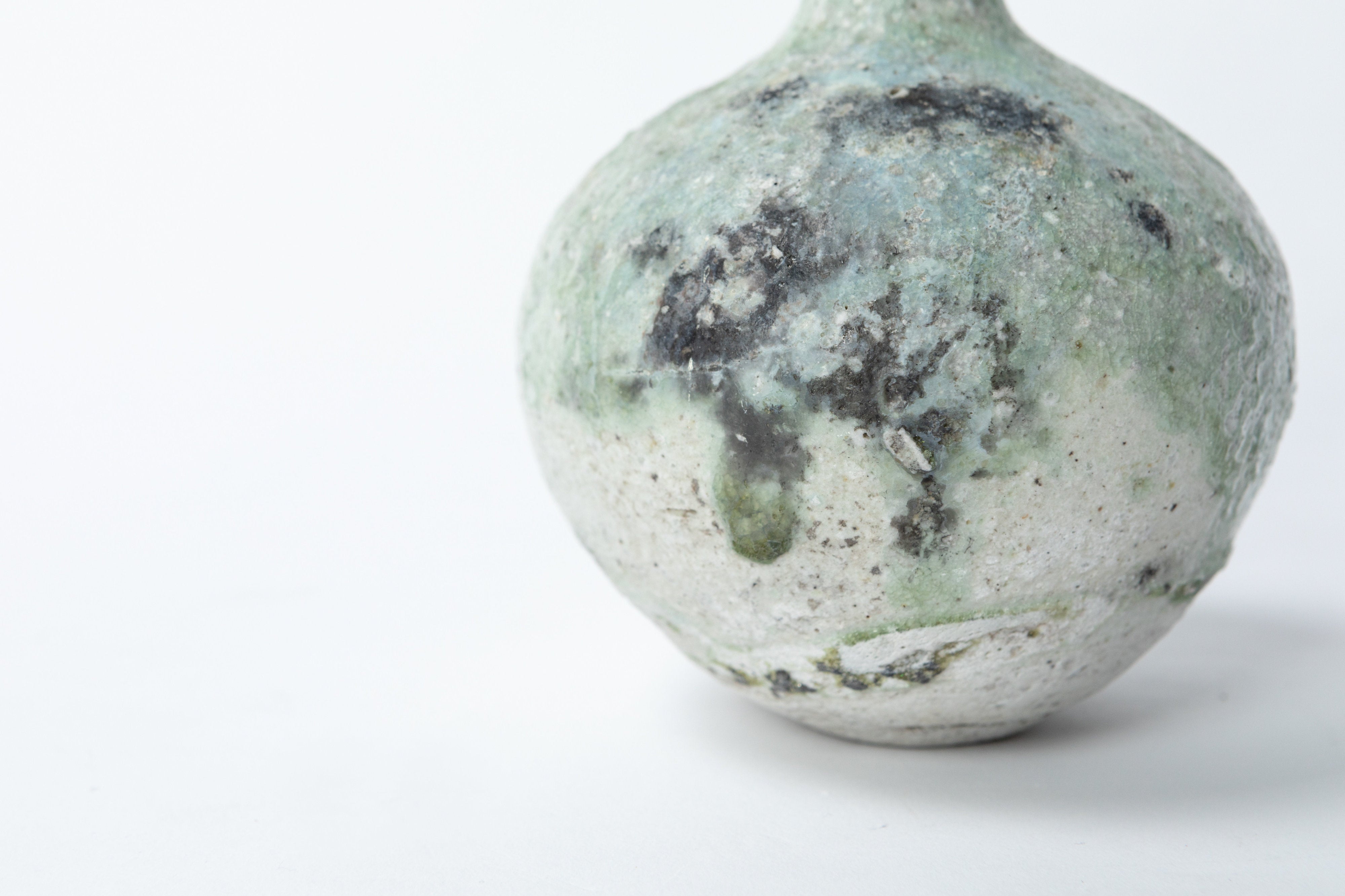 自然釉徳利(金継あり)- Natural Ash Tokkuri with Kintsugi | 辻村 唯