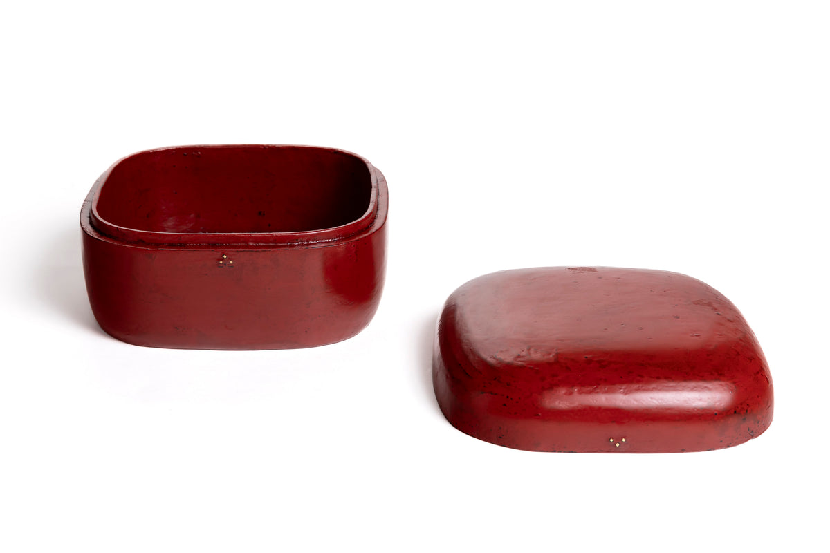 Vermilion Lacquer Box with Rounded Corners | Tohru Matsuzaki