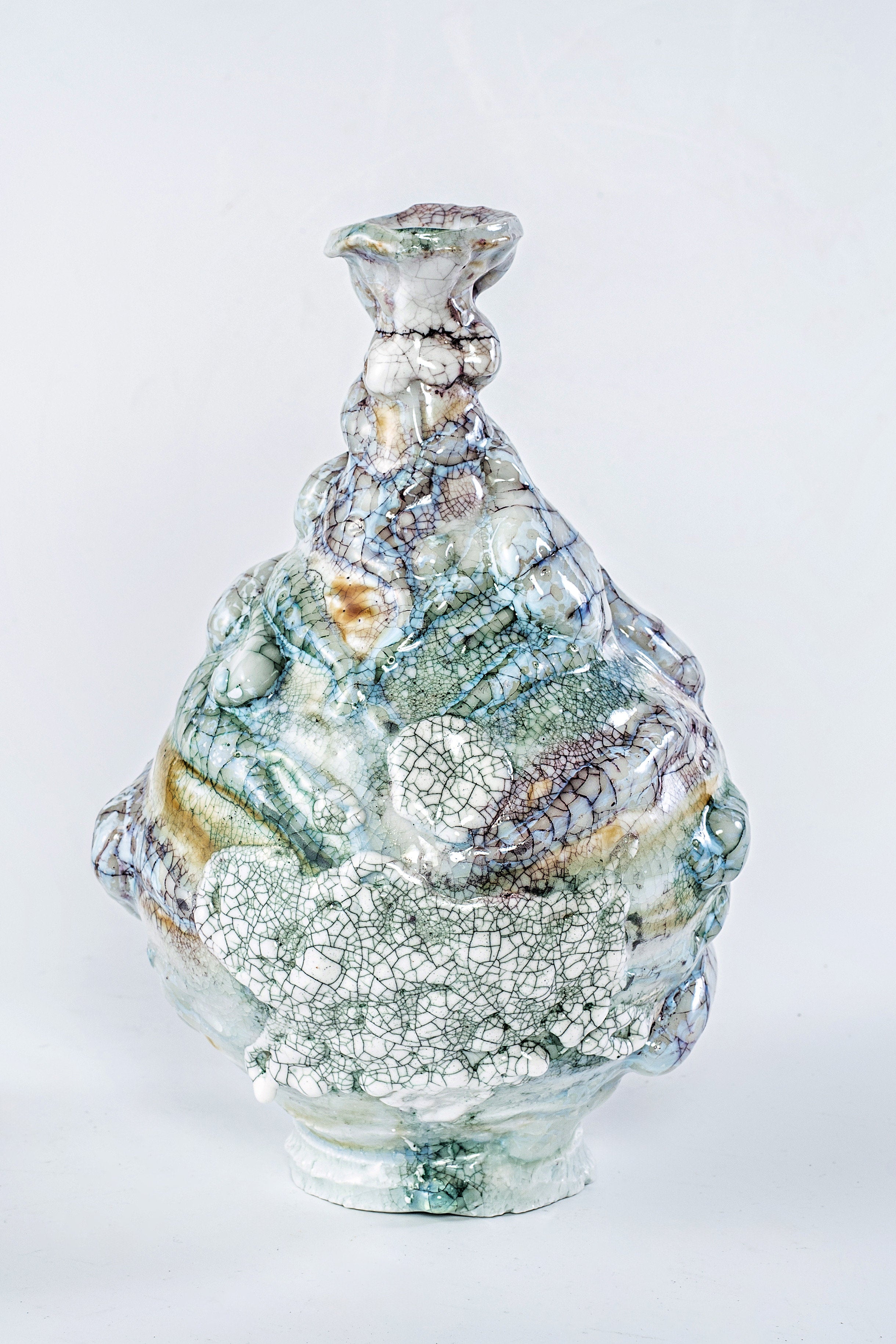 White Porcelain Vase | 氏家 昂大