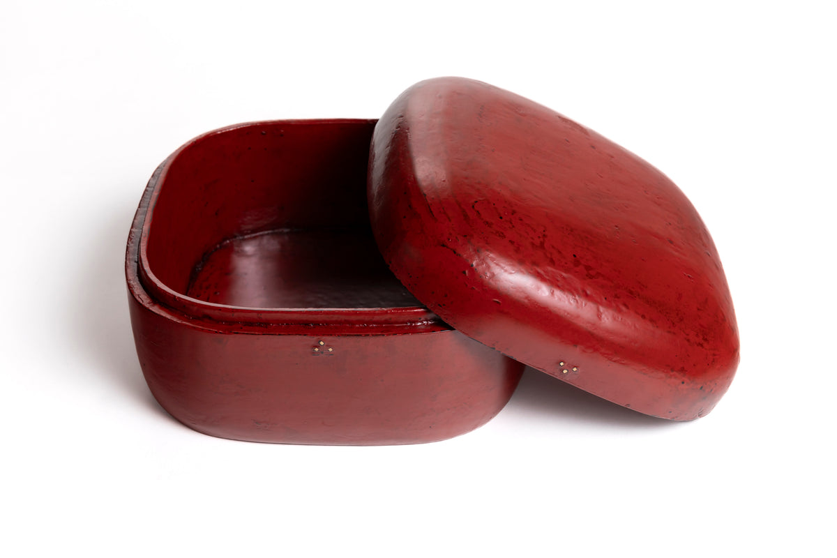 Vermilion Lacquer Box with Rounded Corners | Tohru Matsuzaki