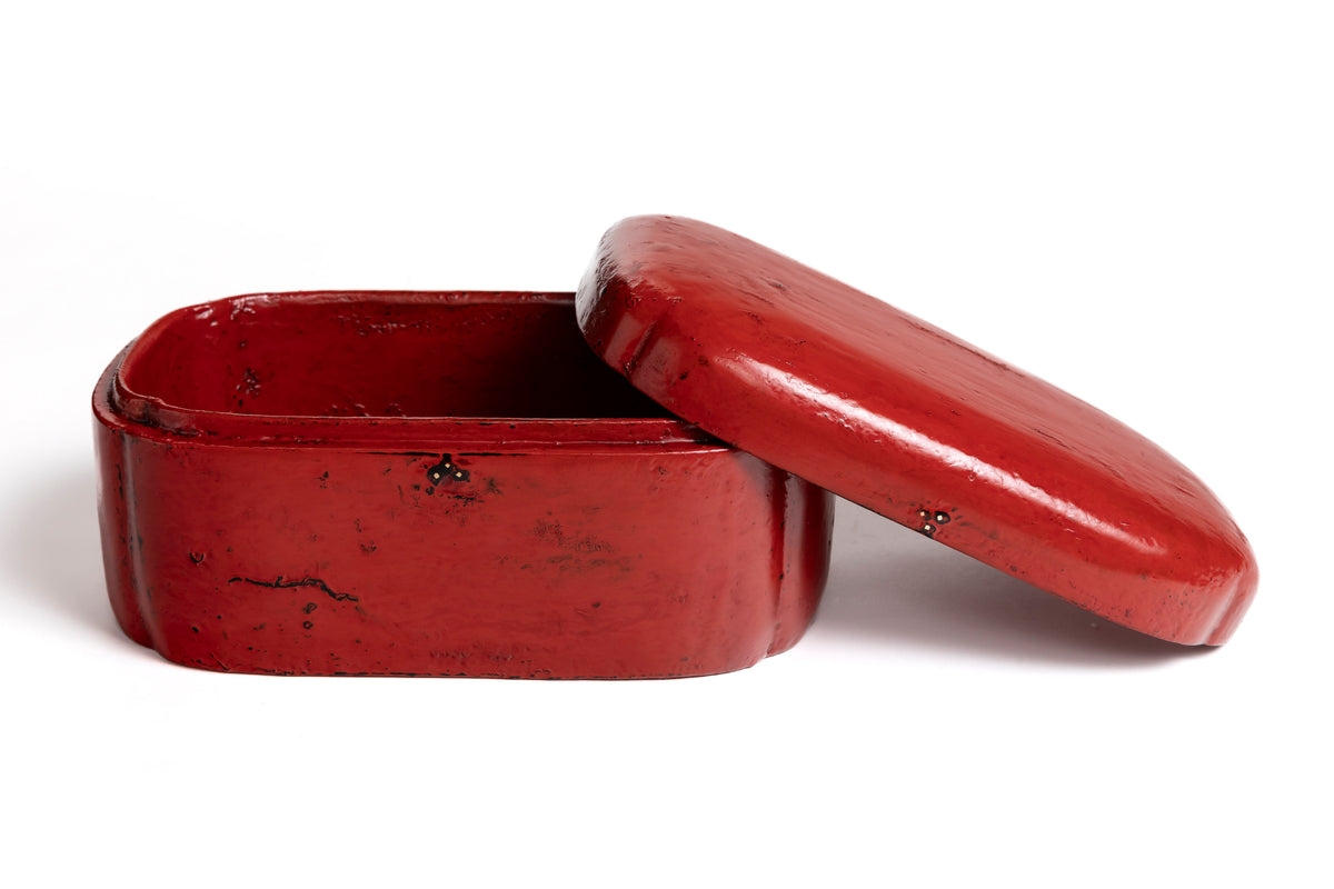 Vermilion Lacquer Box with Indented Corners | Tohru Matsuzaki