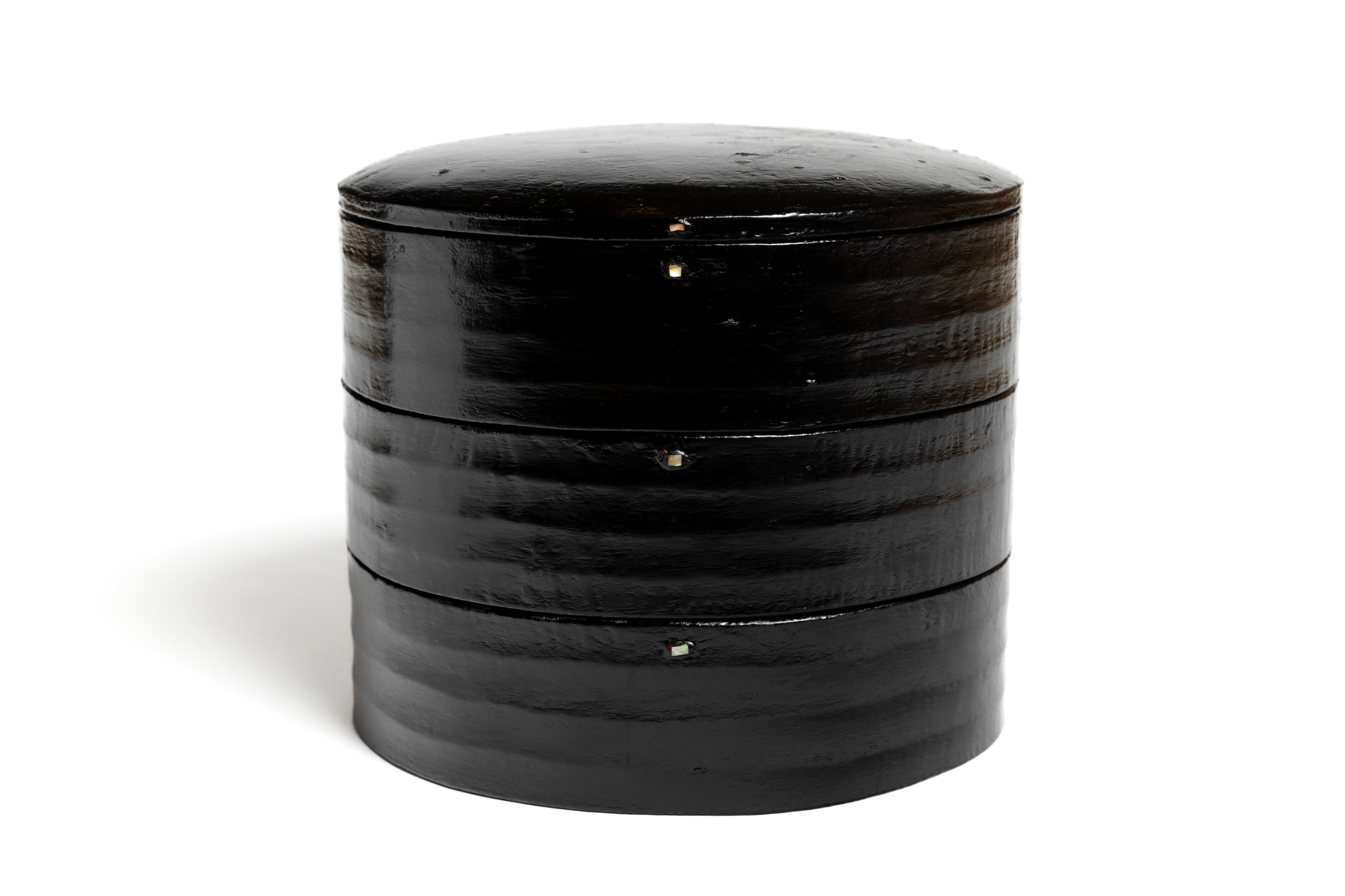 黒漆丸重箱 | 松崎 修