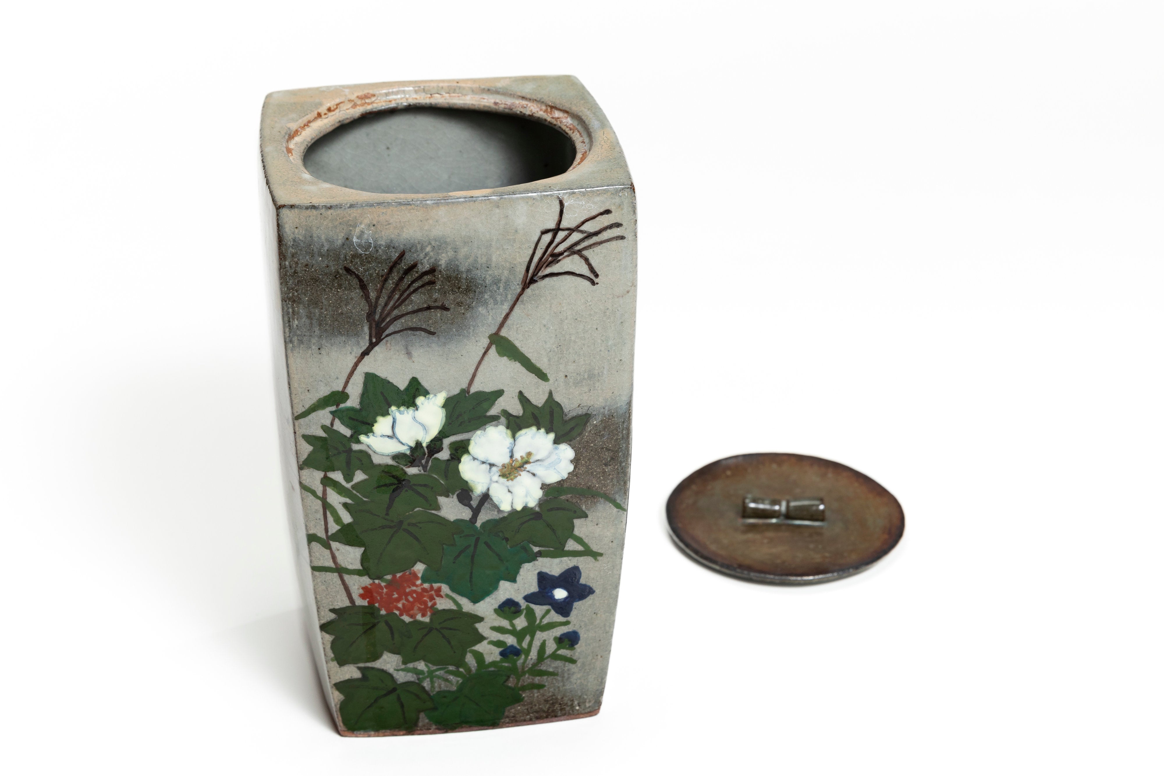 色絵金彩秋草長四方水指（月に杵の蓮） | 田端 志音