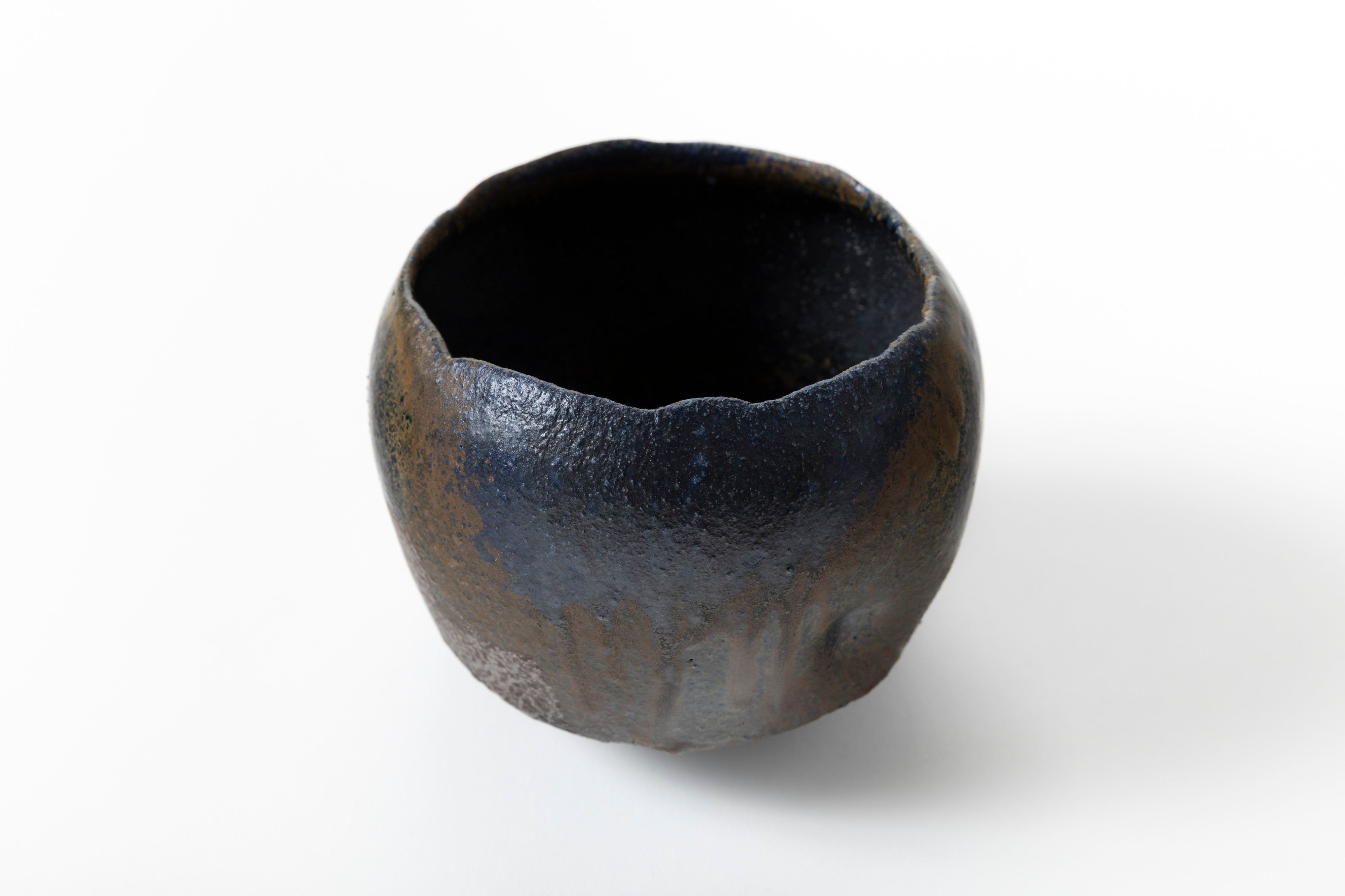 錫彩蒼変黒茶盌 | 後関 裕士