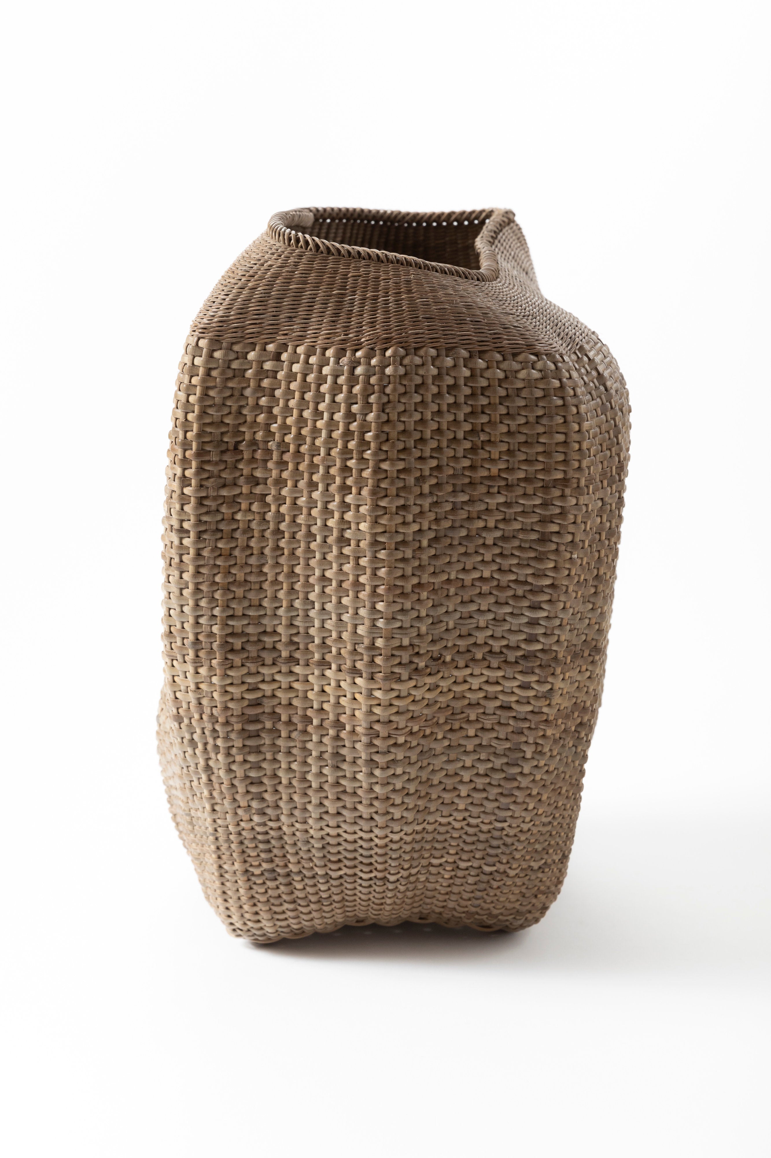 銹籐素編玄籠 　戴勝 | 川口 淳平