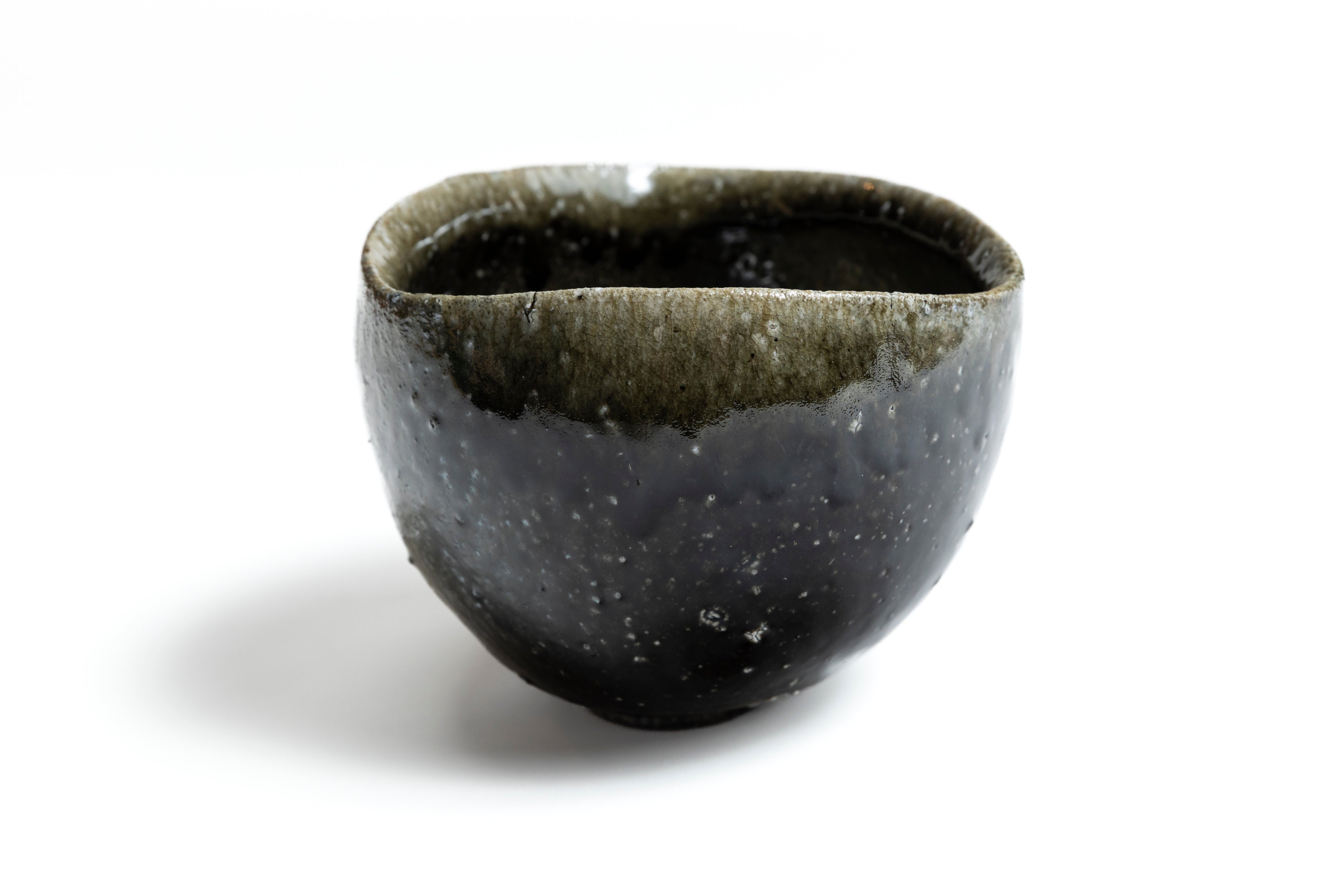 引出黒茶盌 | 伊勢崎 晃一朗