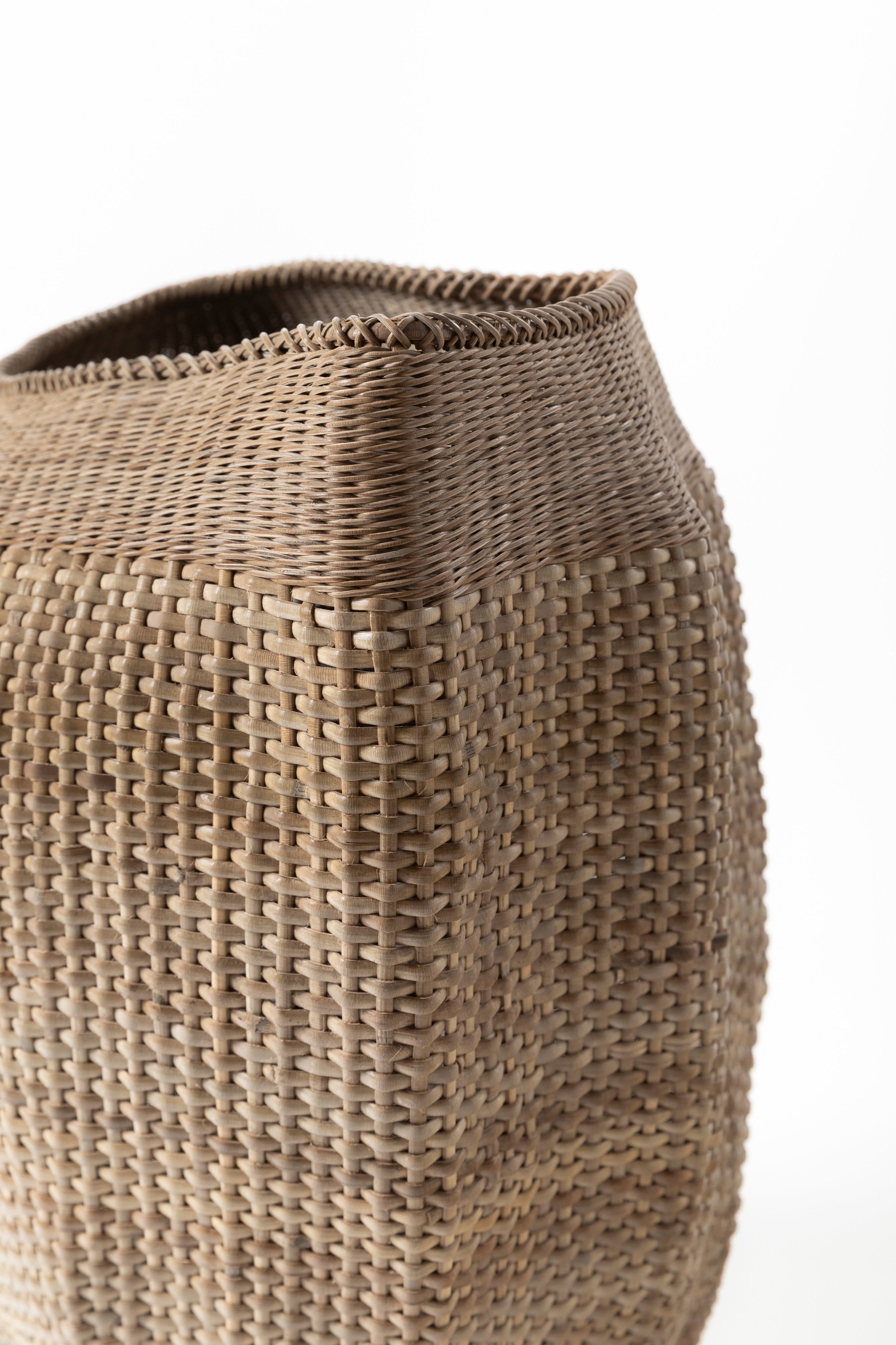 銹籐素編玄籠 　戴勝 | 川口 淳平