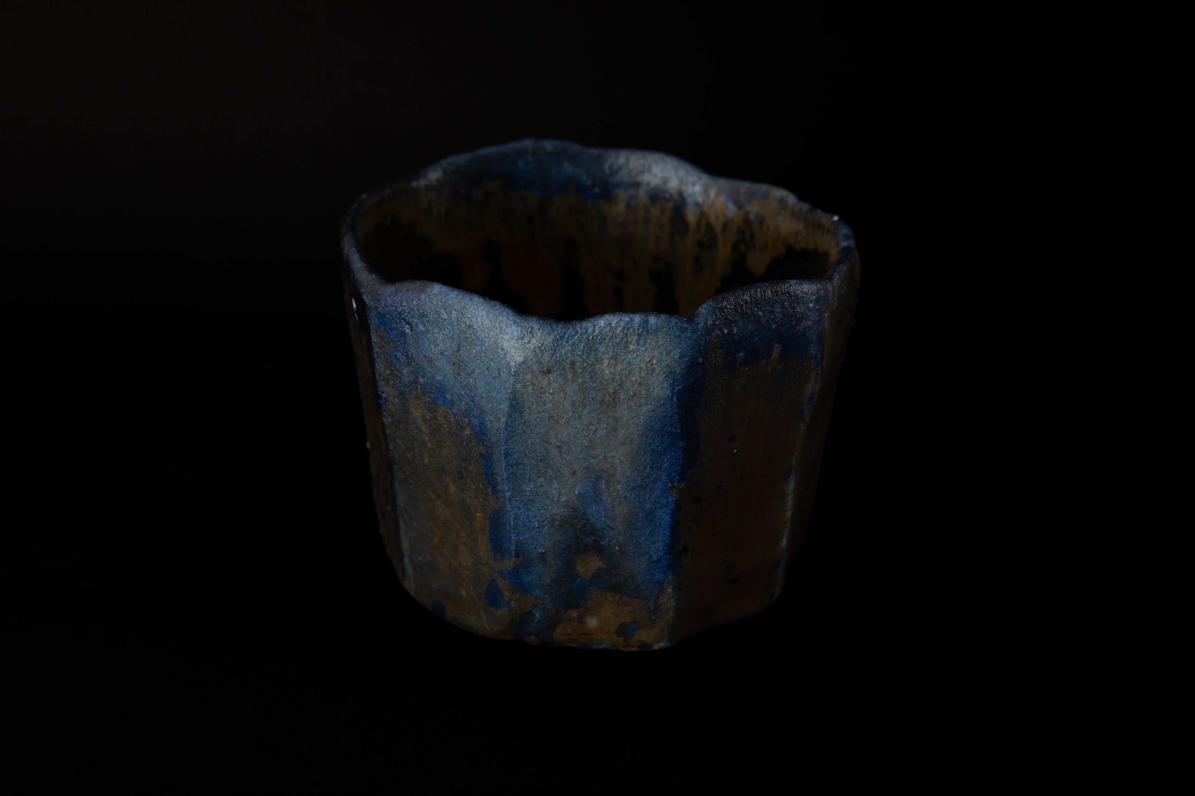 かずちゃ様 Blue and black tea bowl