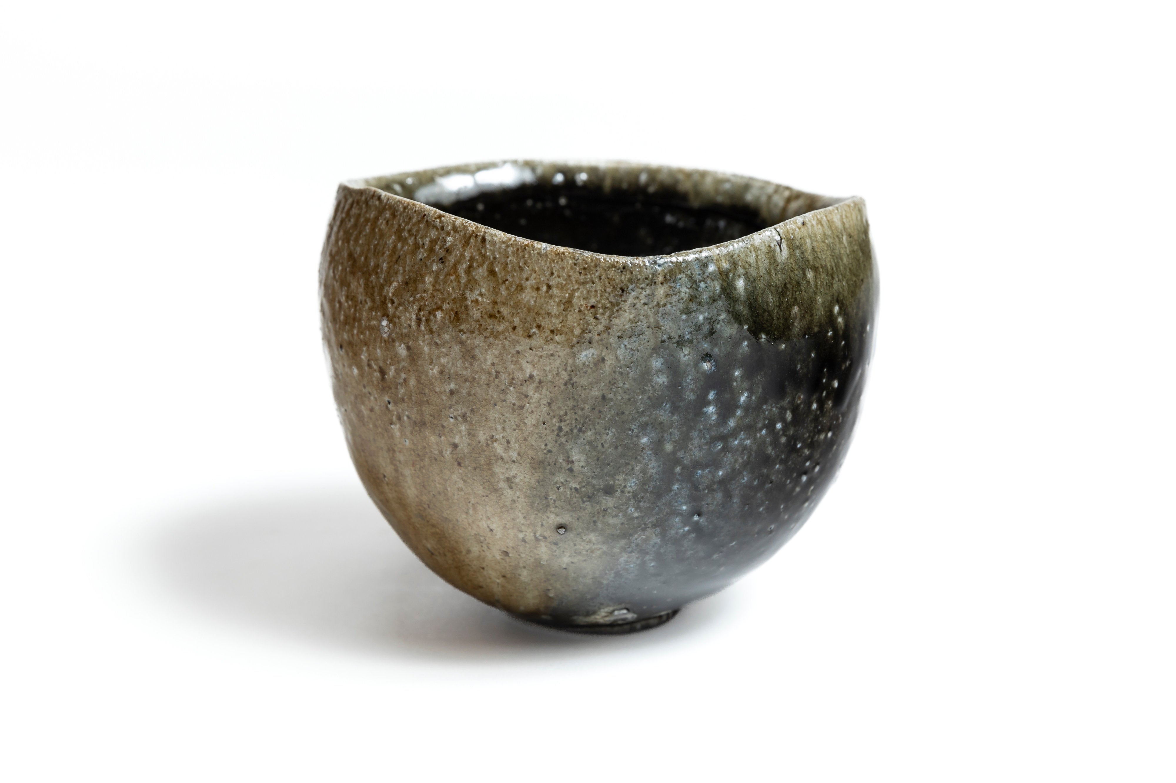 引出黒茶盌 | 伊勢崎 晃一朗