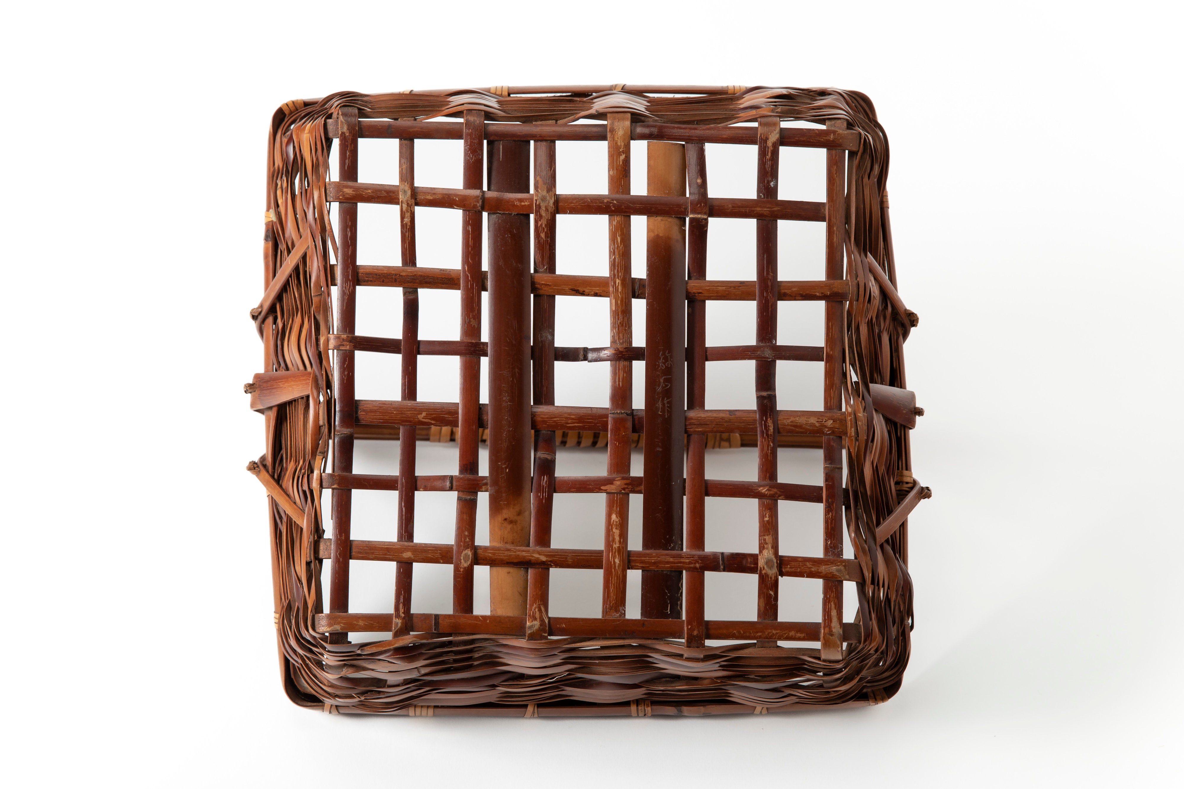 中田錦石 四方手つき盛籠 | 斎藤正光 監修