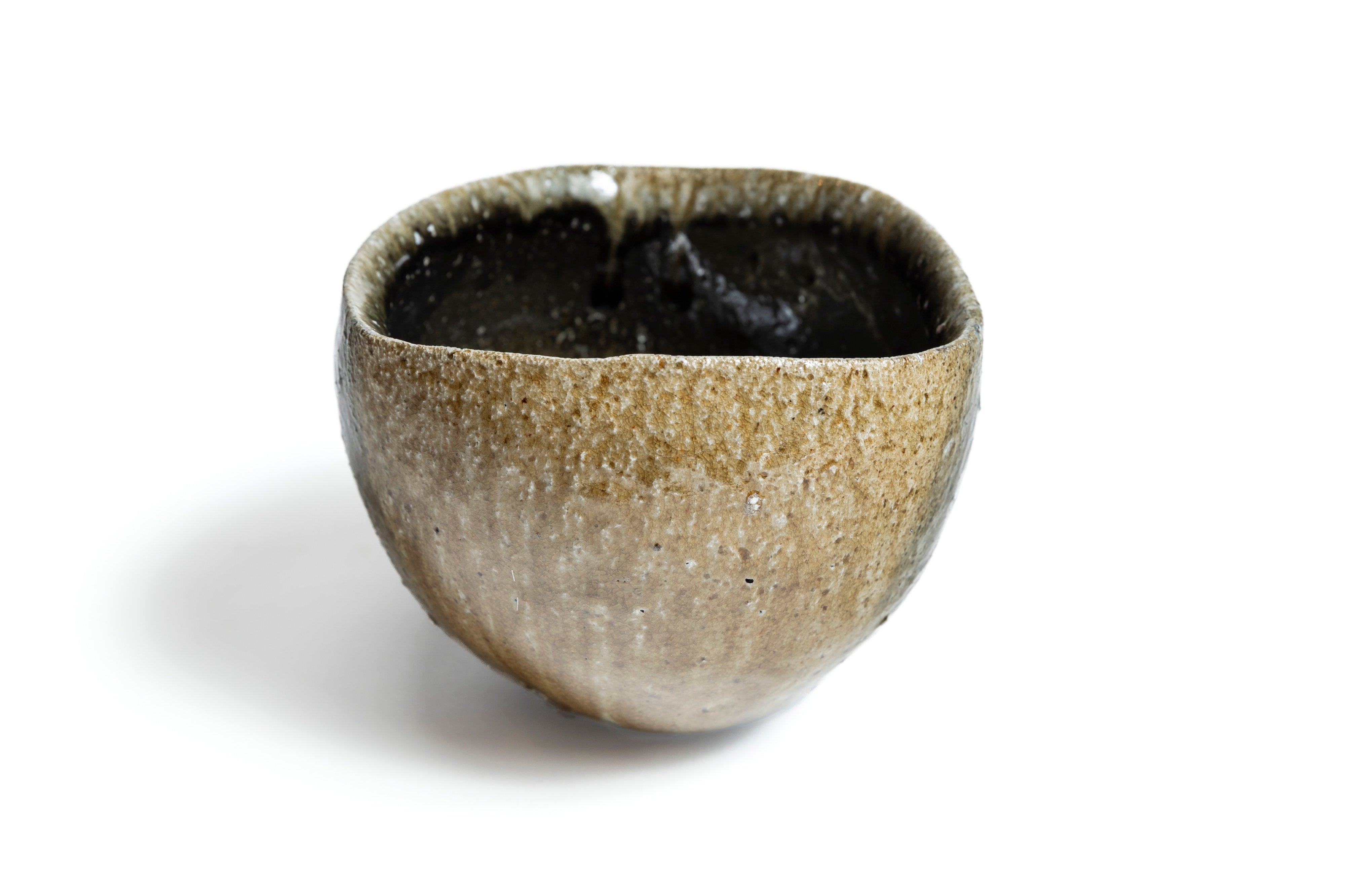 引出黒茶盌 | 伊勢崎 晃一朗