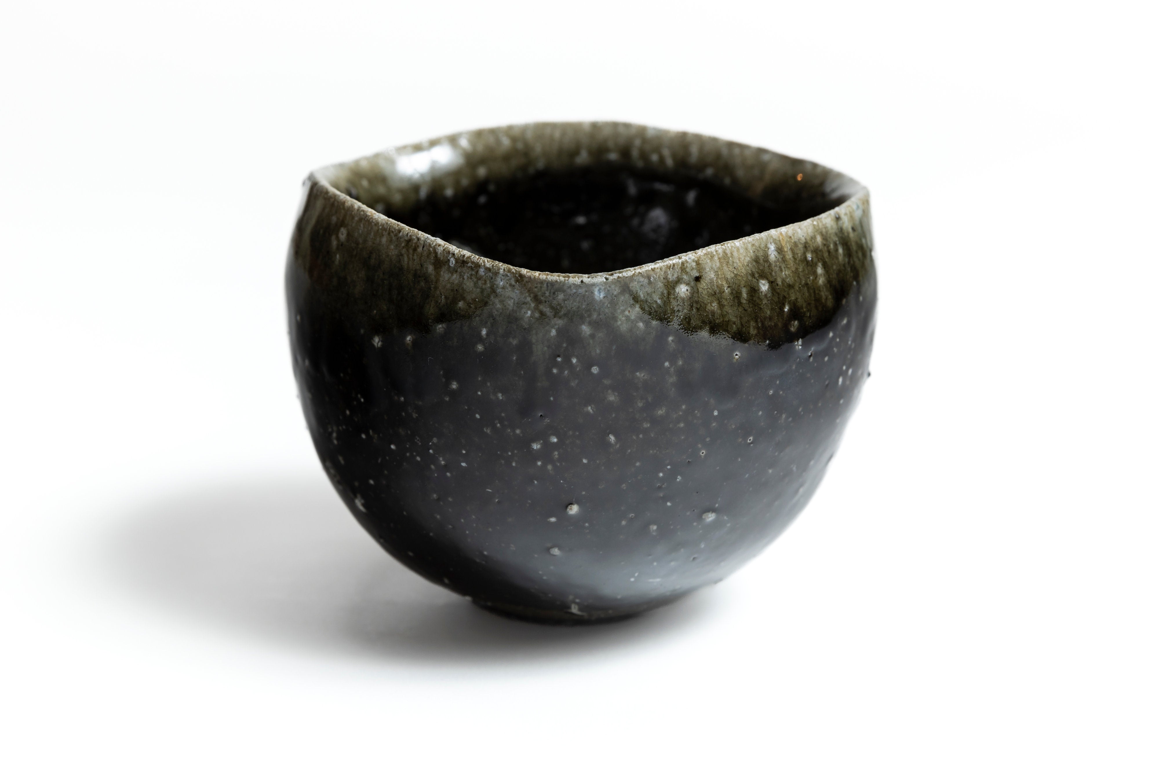 引出黒茶盌 | 伊勢崎 晃一朗